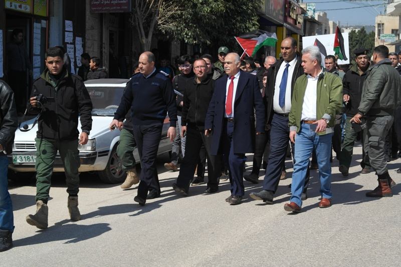 الخندقجي يطلق مبادرة 